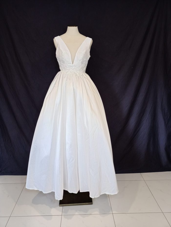 Lucinda -wedding dress -size 10-12 and 12-14
