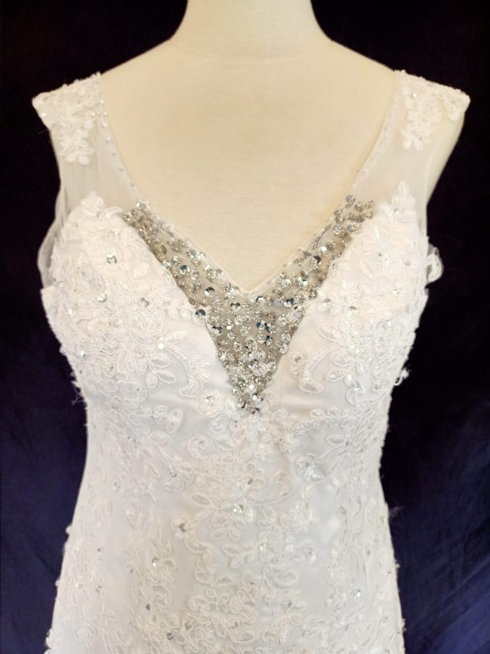 Phoebe -wedding dress -size 8 - Image 4