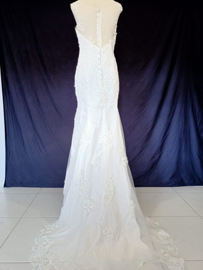 Phoebe -wedding dress -size 8 - Image 6