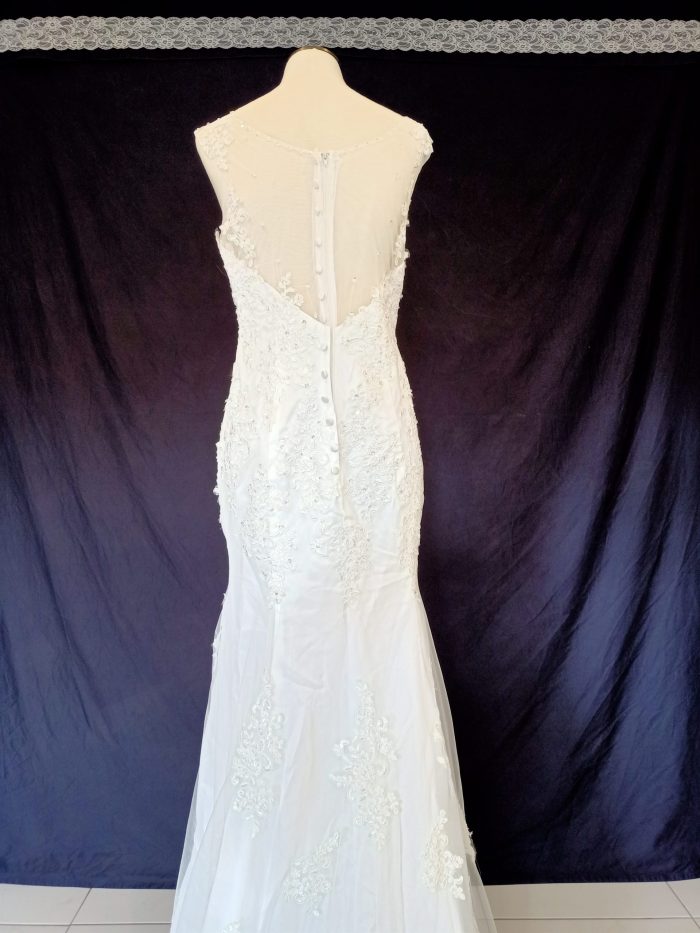 Phoebe -wedding dress -size 8 - Image 7